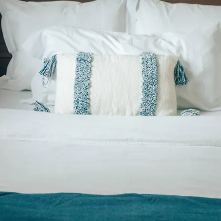 Just Like - Muirfield House Em *