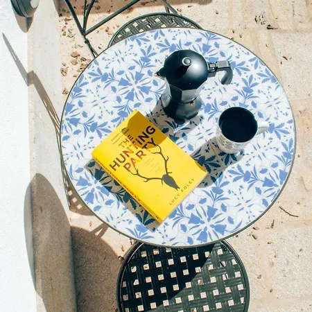 Just Like - Muirfield House Em *